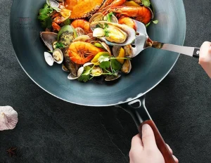Wok Japonais à induction pour une cuisson authentique