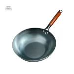 Ustensile wok pour cuisine japonaise moderne
