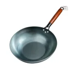 Wok à induction pour une expérience culinaire japonaise