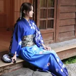 Yukata féminin, robe d'été japonaise avec motifs élégants