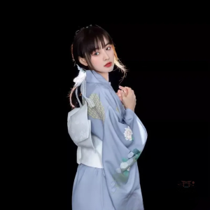 Yukata Kimono Femme Japonais élégant et traditionnel